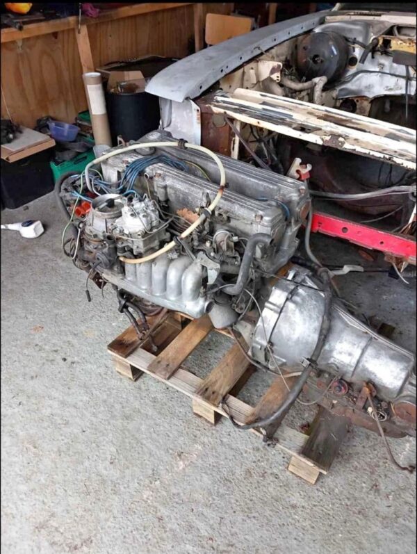 Mercedes Benz R107 280SL M110 Engine 1986 Mercedes Benz R107 280SL M110 Engine 1986 with gearbox available