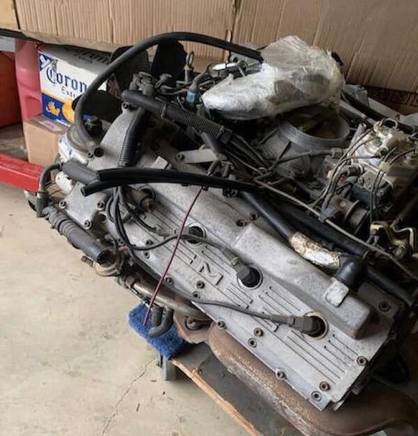 Mercedes Benz M117 AMG 6.0 4V Engine
